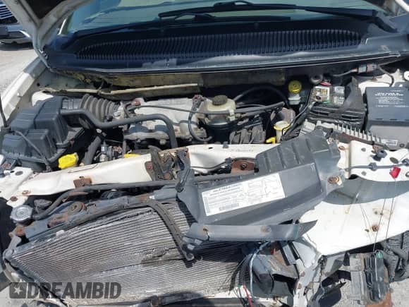 2001 Dodge Caravan ES with VIN 2B4GP54L11R322680, listed as a IAAI auction lot 42027676 with 178,265 mi miles and . Bid and sale history available at DreamBid. Image 10.