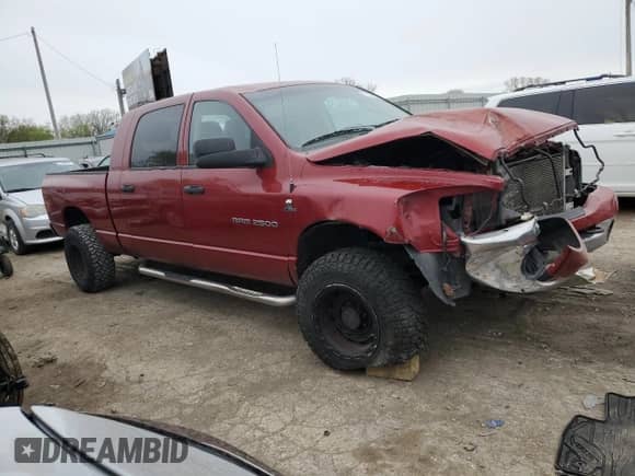 2006 Dodge 2500 SLT z VIN 3D7KR29C06G175933, wystawiony jako Copart lot #51362885 z przebiegiem 226 605 mil mil oraz Szkoda całkowita • Salvage title. Historia ofert i sprzedaży dostępna na DreamBid. Obrazek 4.