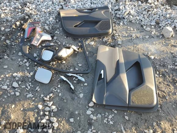 2025 Chevrolet Equinox FWD ACTIV с VIN 3GNAXKEG9SL148193, выставлен на аукционе Copart как лот 41402805 с пробегом 31 миль миль и Списание • Salvage title. История ставок и продаж доступна на DreamBid. Изображение 13.