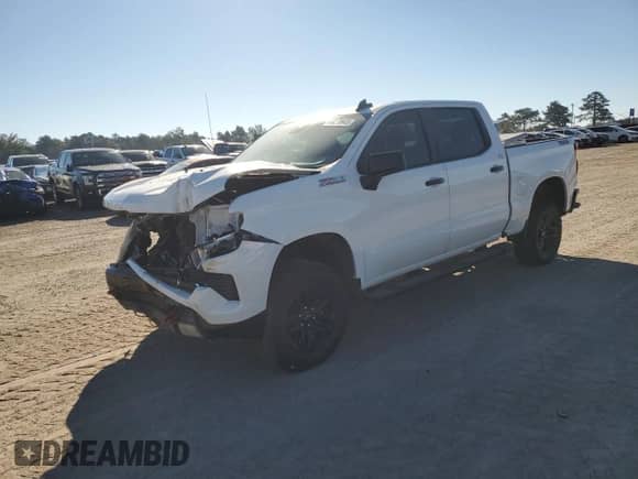 2023 Chevrolet Silverado 1500 LT Trail Boss z VIN 3GCUDFED8PG285668, wystawiony jako Copart lot #85270945 z przebiegiem 43 851 mil mil oraz Szkoda całkowita • Salvage title. Historia ofert i sprzedaży dostępna na DreamBid. Obrazek 1.