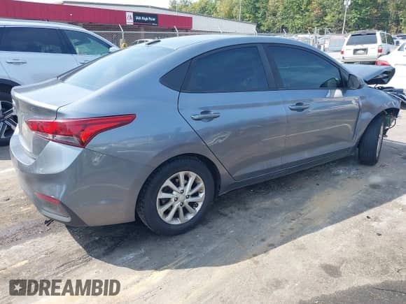 2018 Hyundai Accent SE z VIN 3KPC24A33JE024857, wystawiony jako IAAI lot #43279253 z przebiegiem 131 782 mil mil oraz . Historia ofert i sprzedaży dostępna na DreamBid. Obrazek 4.