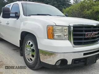 2009 GMC Sierra 1500 z VIN 1GTJC73609F150902, wystawiony jako Copart lot #67979045 z przebiegiem 60 567 mil mil oraz Szkoda całkowita • Salvage title. Historia ofert i sprzedaży dostępna na DreamBid. Obrazek 1.