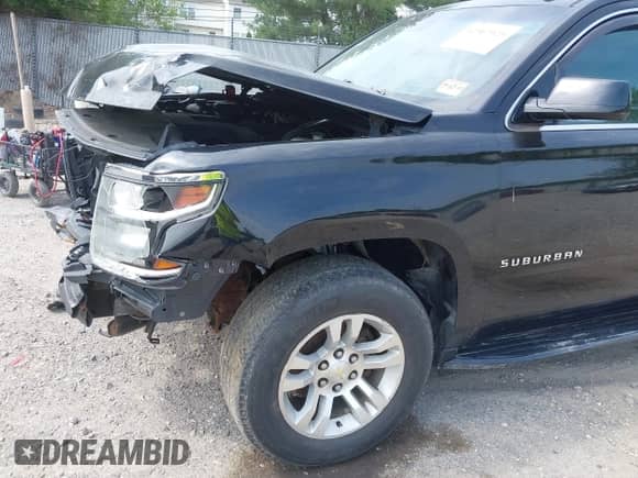 2015 Chevrolet Suburban LT с VIN 1GNSKJKC1FR166507, выставлен на аукционе IAAI как лот 42507923 с пробегом 214 061 миль миль и . История ставок и продаж доступна на DreamBid. Изображение 18.