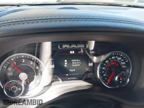 2023 Ram 1500 Laramie z VIN 1C6SRFJT3PN547844, wystawiony jako IAAI lot #43267971 z przebiegiem 17 029 mil mil oraz . Historia ofert i sprzedaży dostępna na DreamBid. Obrazek 7.