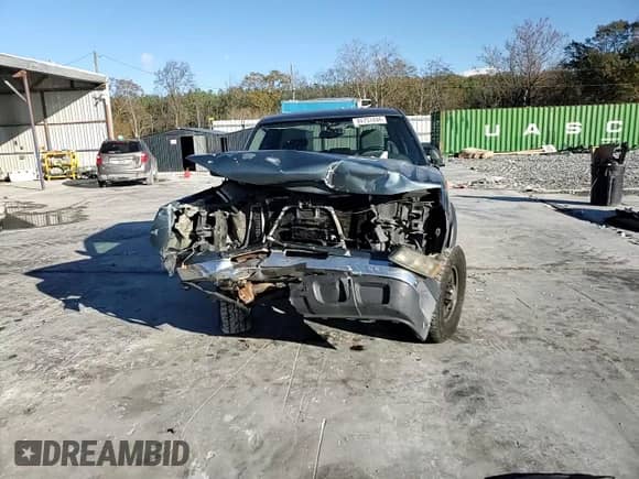 2006 Chevrolet Silverado 1500HD LT2 с VIN 1GCGC13U96F206255, выставлен на аукционе Copart как лот 84751494 с пробегом 383 438 миль миль и Списание • Salvage title. История ставок и продаж доступна на DreamBid. Изображение 10.