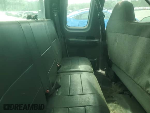 2004 Ford F-150 XL с VIN 2FTRX17294CA68652, выставлен на аукционе Copart как лот 53442525 с пробегом Не указан миль и Списание • Salvage title. История ставок и продаж доступна на DreamBid. Изображение 10.