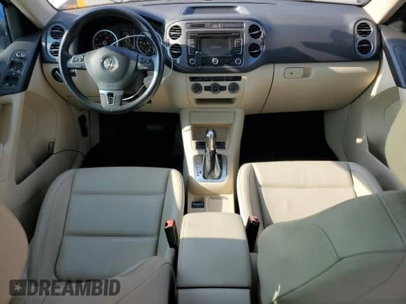 2013 Volkswagen Tiguan SE с VIN WVGAV7AX2DW023093, выставлен на аукционе Copart как лот 64694405 с пробегом 137 460 миль миль и Списание • Salvage title. История ставок и продаж доступна на DreamBid. Изображение 8.