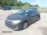 2012 Toyota Camry L z VIN 4T1BF1FK2CU579104, wystawiony jako IAAI lot #42604270 z przebiegiem 231 676 mil mil oraz . Historia ofert i sprzedaży dostępna na DreamBid. Obrazek 18.