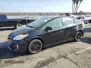 2015 Toyota Prius Four z VIN JTDKN3DU4F0450705, wystawiony jako Copart lot #70707385 z przebiegiem 151 830 mil mil oraz Szkoda całkowita • Salvage title. Historia ofert i sprzedaży dostępna na DreamBid. Obrazek 1.