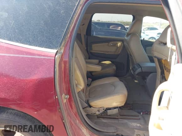 2011 Chevrolet Traverse 2LT с VIN 1GNKRJED3BJ193930, выставлен на аукционе IAAI как лот 42952806 с пробегом Не указан миль и . История ставок и продаж доступна на DreamBid. Изображение 8.
