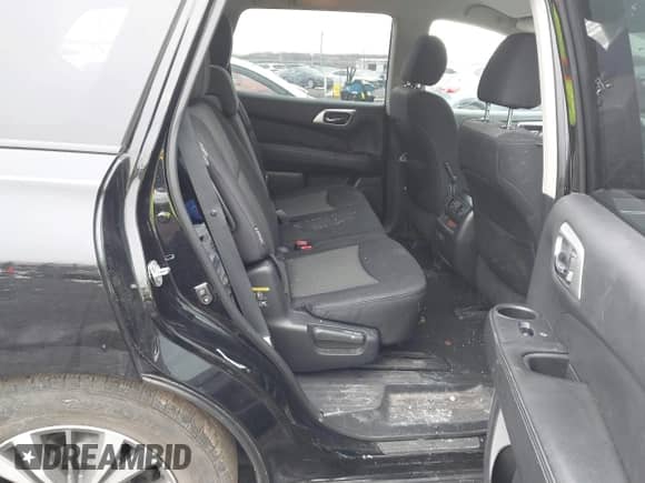 2019 Nissan Pathfinder SV with VIN 5N1DR2MM6KC578343, listed as a IAAI auction lot 41560234 with 89,640 mi miles and . Bid and sale history available at DreamBid. Image 8.