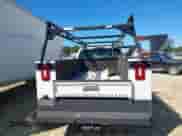 2019 Chevrolet Silverado 2500HD Work Truck z VIN 2GB2CREG4K1195834, wystawiony jako IAAI lot #43398503 z przebiegiem 176 259 mil mil oraz . Historia ofert i sprzedaży dostępna na DreamBid. Obrazek 19.