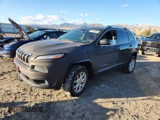 2014 Jeep Cherokee Latitude с VIN 1C4PJMCS7EW281914, выставлен на аукционе Copart как лот 86190915 с пробегом 155 009 миль миль и Списание • Salvage title. История ставок и продаж доступна на DreamBid. Изображение 1.