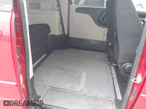 2013 Dodge Grand Caravan SXT с VIN 2C4RDGCGXDR799973, выставлен на аукционе IAAI как лот 42254011 с пробегом 45 471 миль миль и . История ставок и продаж доступна на DreamBid. Изображение 8.