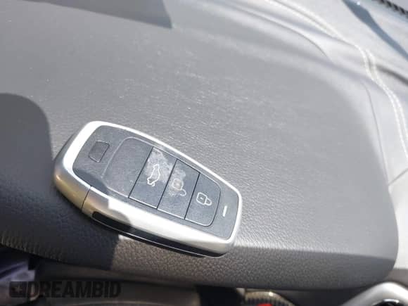 2014 Jeep Grand Cherokee SRT-8 z VIN 1C4RJFDJXEC450402, wystawiony jako IAAI lot #42705334 z przebiegiem 67 372 mil mil oraz . Historia ofert i sprzedaży dostępna na DreamBid. Obrazek 11.