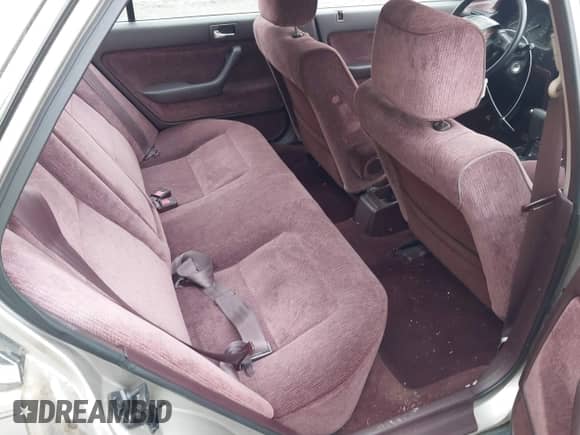 1993 Honda Accord LX z VIN JHMCB7650PC050732, wystawiony jako IAAI lot #42269319 z przebiegiem 77 651 mil mil oraz . Historia ofert i sprzedaży dostępna na DreamBid. Obrazek 8.