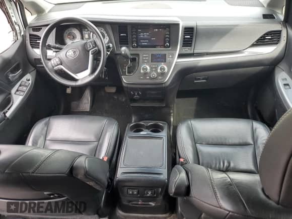 2018 Toyota Sienna SE Premium with VIN 5TDXZ3DC9JS953864, listed as a Copart auction lot 81602955 with 125,295 mi miles and Clean title. Bid and sale history available at DreamBid. Image 8.