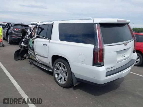 2019 Cadillac Escalade ESV Luxury с VIN 1GYS4HKJ7KR257246, выставлен на аукционе IAAI как лот 43197847 с пробегом Не указан миль и . История ставок и продаж доступна на DreamBid. Изображение 3.