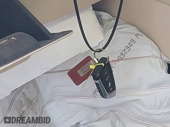 2018 BMW X3 xDrive30i z VIN 5UXTR9C56JLD68943, wystawiony jako IAAI lot #42992420 z przebiegiem 46 957 mil mil oraz . Historia ofert i sprzedaży dostępna na DreamBid. Obrazek 11.