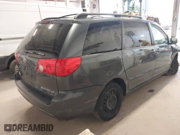 2010 Toyota Sienna CE с VIN 5TDKK4CC7AS342169, выставлен на аукционе IAAI как лот 43448371 с пробегом 267 574 миль миль и . История ставок и продаж доступна на DreamBid. Изображение 4.