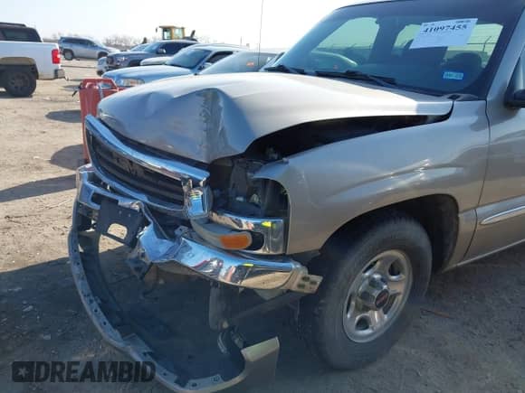 2003 GMC Sierra 1500 SLE with VIN 2GTEC19T431339076, listed as a IAAI auction lot 41097455 with 164,517 mi miles and . Bid and sale history available at DreamBid. Image 6.