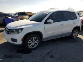 2013 Volkswagen Tiguan SE with VIN WVGAV3AX4DW599521, listed as a Copart auction lot 49284325 with 123,430 mi miles and Clean title. Bid and sale history available at DreamBid. Image 1.