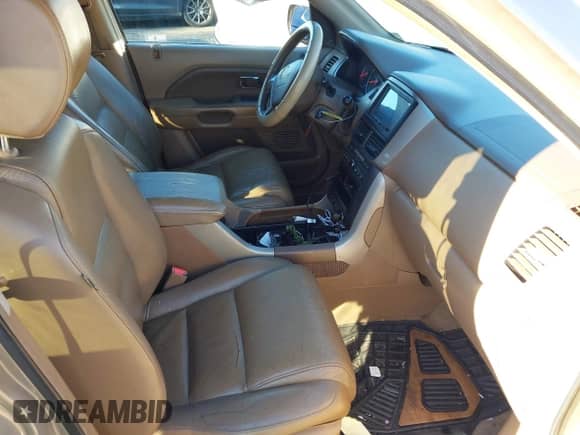 2006 Honda Pilot EX-L z VIN 2HKYF18736H510041, wystawiony jako IAAI lot #43505059 z przebiegiem 256 581 mil mil oraz . Historia ofert i sprzedaży dostępna na DreamBid. Obrazek 5.