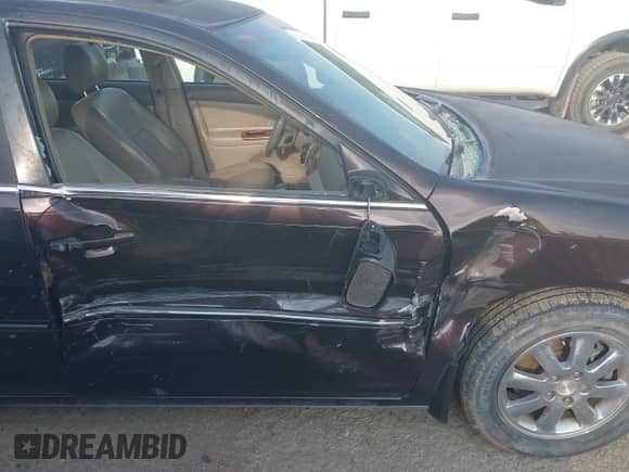2004 Toyota Camry LE with VIN JTDBF32K440154756, listed as a IAAI auction lot 43069925 with 124,422 mi miles and . Bid and sale history available at DreamBid. Image 6.