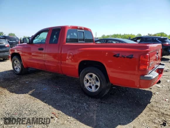 2005 Dodge Dakota SLT with VIN 1D7HW42N75S200120, listed as a Copart auction lot 56923005 with 73,489 mi miles and Salvage title. Bid and sale history available at DreamBid. Image 2.