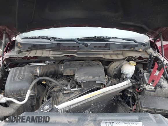 2018 Ram 1500 Big Horn z VIN 1C6RR7GG7JS319692, wystawiony jako IAAI lot #41486502 z przebiegiem 98 635 mil mil oraz . Historia ofert i sprzedaży dostępna na DreamBid. Obrazek 10.