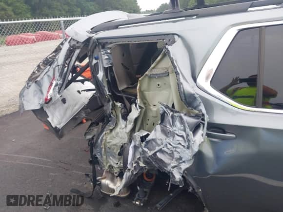 2021 Chevrolet Traverse LT с VIN 1GNERHKW5MJ176948, выставлен на аукционе IAAI как лот 42963646 с пробегом 63 730 миль миль и . История ставок и продаж доступна на DreamBid. Изображение 18.