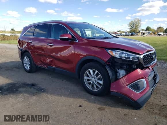 2017 Kia Sorento LX with VIN 5XYPG4A36HG247300, listed as a Copart auction lot 82394625 with 104,417 mi miles and Salvage title. Bid and sale history available at DreamBid. Image 4.