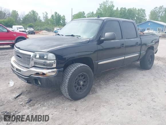 2006 GMC Sierra 1500 SLT with VIN 2GTEK13T661223653, listed as a IAAI auction lot 42449910 with 238,020 mi miles and . Bid and sale history available at DreamBid. Image 2.