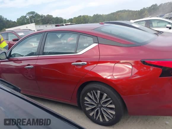 2024 Nissan Altima SV с VIN 1N4BL4DV3RN355070, выставлен на аукционе IAAI как лот 43270671 с пробегом 35 639 миль миль и . История ставок и продаж доступна на DreamBid. Изображение 13.