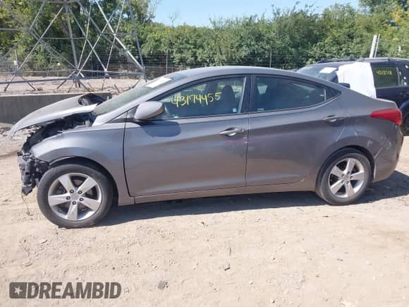 2013 Hyundai Elantra GLS z VIN 5NPDH4AE0DH263710, wystawiony jako IAAI lot #43174455 z przebiegiem 163 619 mil mil oraz . Historia ofert i sprzedaży dostępna na DreamBid. Obrazek 15.