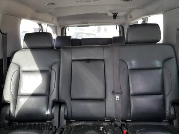 2015 Chevrolet Suburban LT with VIN 1GNSKJKC2FR638276, listed as a Copart auction lot 85897235 with 229,596 mi miles and Salvage title. Bid and sale history available at DreamBid. Image 10.