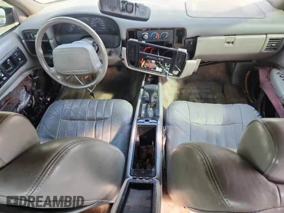 1996 Chevrolet Caprice 1SA Special Value с VIN 1G1BL52P8TR120161, выставлен на аукционе Copart как лот 84745295 с пробегом Не указан миль и Списание • Salvage title. История ставок и продаж доступна на DreamBid. Изображение 8.