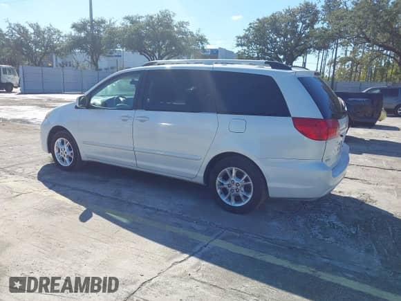 2006 Toyota Sienna XLE z VIN 5TDZA22C16S559859, wystawiony jako IAAI lot #43476816 z przebiegiem 87 250 mil mil oraz . Historia ofert i sprzedaży dostępna na DreamBid. Obrazek 3.