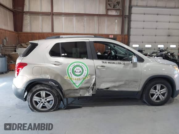 2016 Chevrolet Trax LT с VIN 3GNCJLSB9GL280628, выставлен на аукционе IAAI как лот 43127045 с пробегом 173 575 миль миль и . История ставок и продаж доступна на DreamBid. Изображение 6.