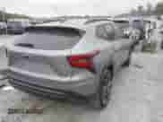 2025 Chevrolet Trax 2RS с VIN KL77LJEP0SC015498, выставлен на аукционе IAAI как лот 43372161 с пробегом 11 830 миль миль и . История ставок и продаж доступна на DreamBid. Изображение 4.