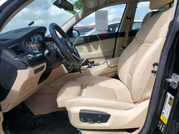 2017 BMW 5 Series 535i xDrive z VIN WBA5M4C50HD187007, wystawiony jako Copart lot #74029673 z przebiegiem 22 117 mil mil oraz . Historia ofert i sprzedaży dostępna na DreamBid. Obrazek 7.