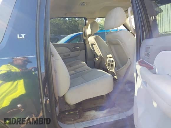 2007 Chevrolet Avalanche 3LT with VIN 3GNEC12047G309998, listed as a IAAI auction lot 43492049 with 259,052 mi miles and . Bid and sale history available at DreamBid. Image 8.
