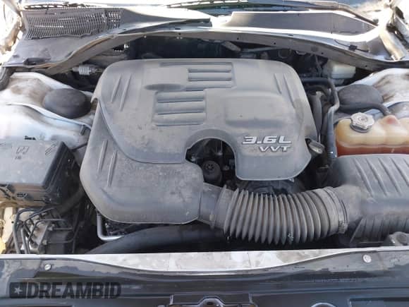 2014 Chrysler 300 C with VIN 2C3CCAEG2EH255367, listed as a IAAI auction lot 42176045 with 159,490 mi miles and . Bid and sale history available at DreamBid. Image 10.