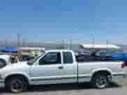 1998 Chevrolet S-10 LS with VIN 1GCCS1946W8185961, listed as a IAAI auction lot 42620378 with 172,346 mi miles and . Bid and sale history available at DreamBid. Image 6.