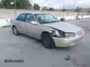 2001 Toyota Camry LE z VIN 4T1BG22K91U083996, wystawiony jako IAAI lot #43422068 z przebiegiem 256 386 mil mil oraz . Historia ofert i sprzedaży dostępna na DreamBid. Obrazek 1.