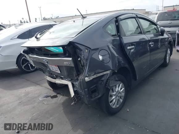 2015 Toyota Prius Advanced z VIN JTDKN3DP9F3070736, wystawiony jako IAAI lot #42777864 z przebiegiem 78 158 mil mil oraz . Historia ofert i sprzedaży dostępna na DreamBid. Obrazek 4.