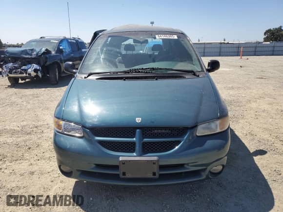 2000 Dodge Caravan SE with VIN 1B4GP44G2YB763370, listed as a Copart auction lot 64146365 with 162,852 mi miles and Salvage title. Bid and sale history available at DreamBid. Image 5.