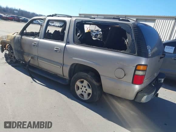 2005 Chevrolet Suburban Z71 z VIN 3GNFK16Z95G137707, wystawiony jako IAAI lot #41362818 z przebiegiem Nie podano mil oraz . Historia ofert i sprzedaży dostępna na DreamBid. Obrazek 3.