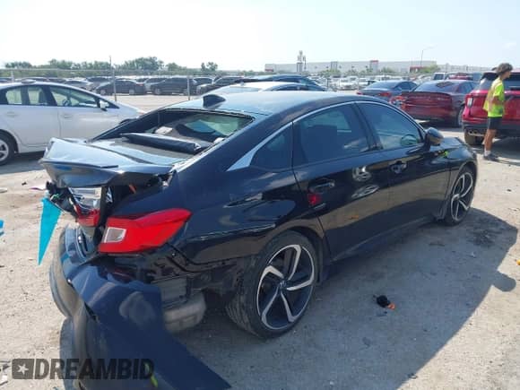 2022 Honda Accord Sport z VIN 1HGCV1F32NA118205, wystawiony jako IAAI lot #42959077 z przebiegiem 46 349 mil mil oraz . Historia ofert i sprzedaży dostępna na DreamBid. Obrazek 4.