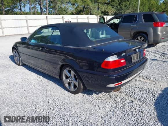 2004 BMW 3 Series 325Ci with VIN WBABW33424PL24083, listed as a IAAI auction lot 43148452 with Not provided miles and . Bid and sale history available at DreamBid. Image 3.